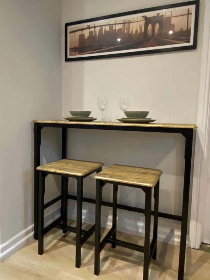 Lovely Spacious Loft Close To Train Station Worthing Ngoại thất bức ảnh