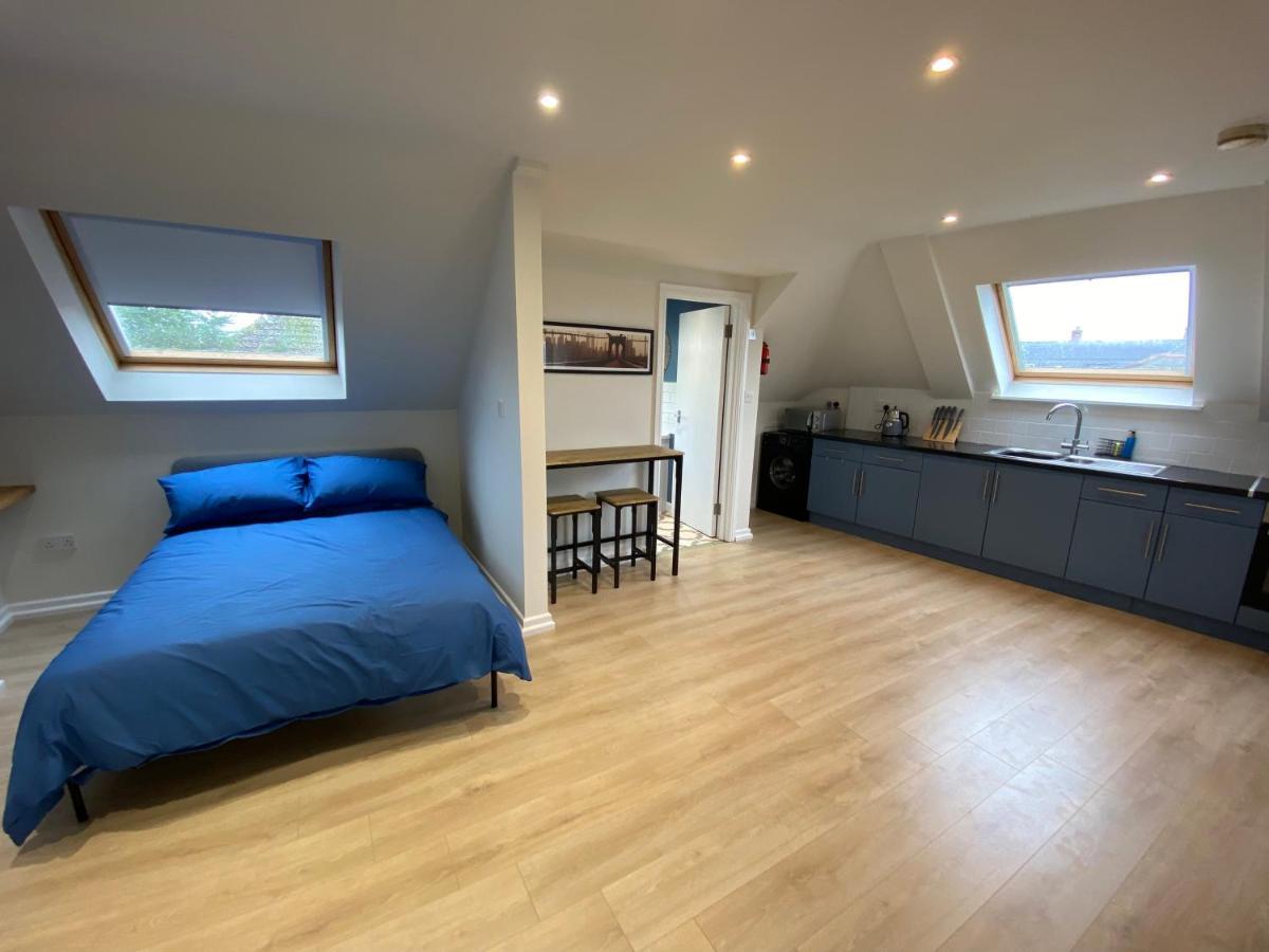 Lovely Spacious Loft Close To Train Station Worthing Ngoại thất bức ảnh