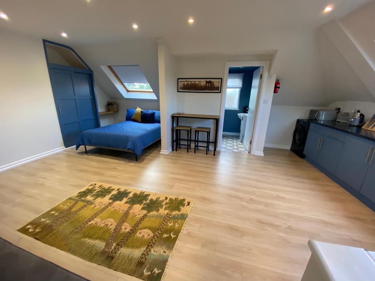 Lovely Spacious Loft Close To Train Station Worthing Ngoại thất bức ảnh