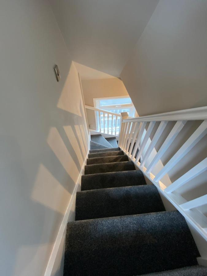 Lovely Spacious Loft Close To Train Station Worthing Ngoại thất bức ảnh