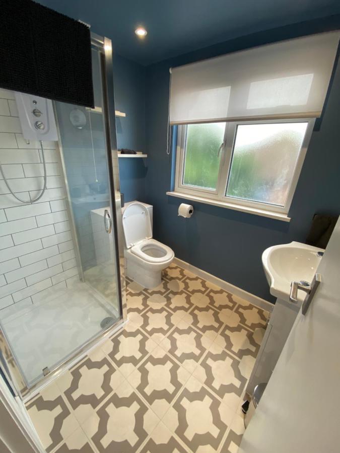 Lovely Spacious Loft Close To Train Station Worthing Ngoại thất bức ảnh