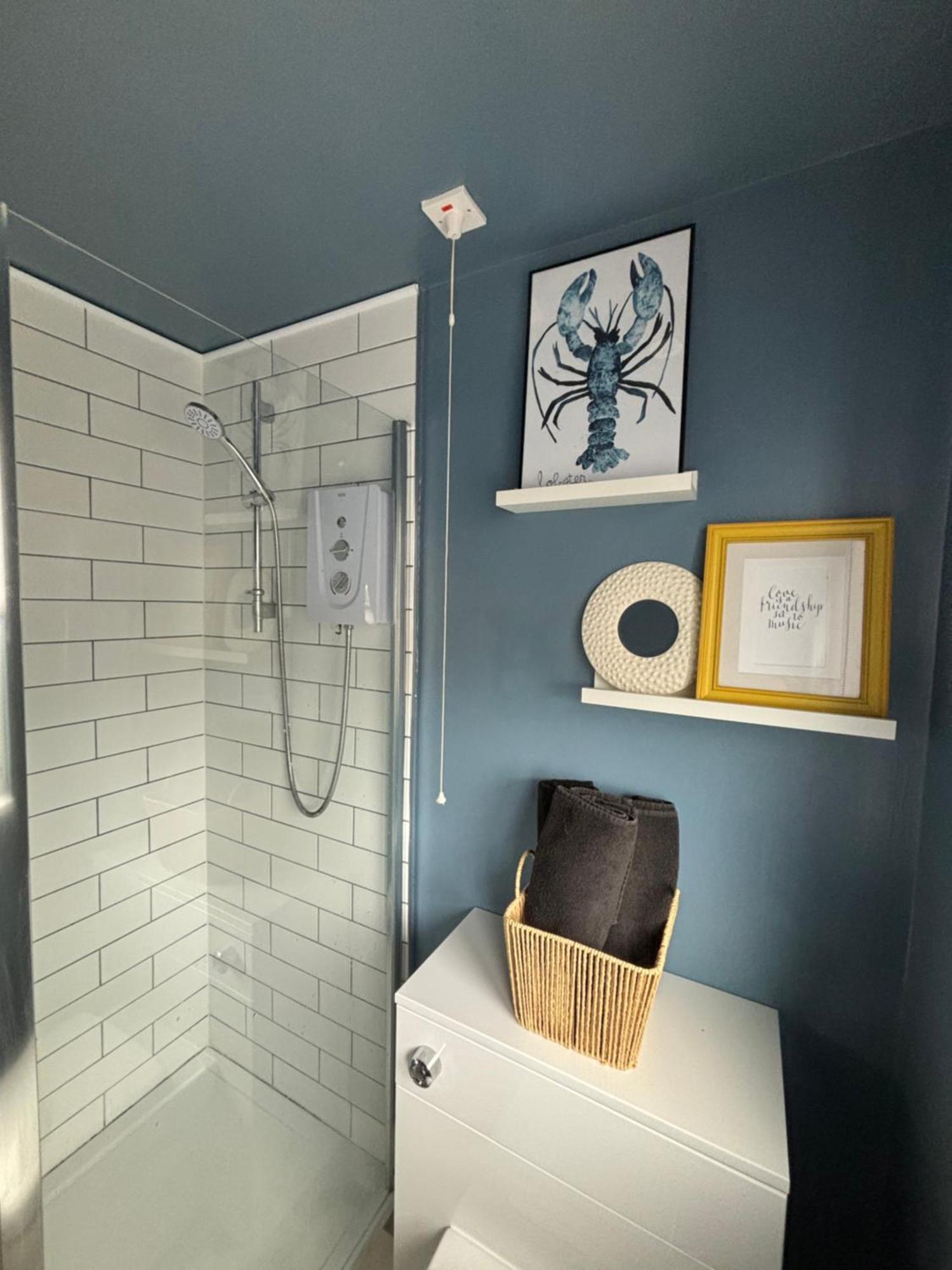 Lovely Spacious Loft Close To Train Station Worthing Ngoại thất bức ảnh